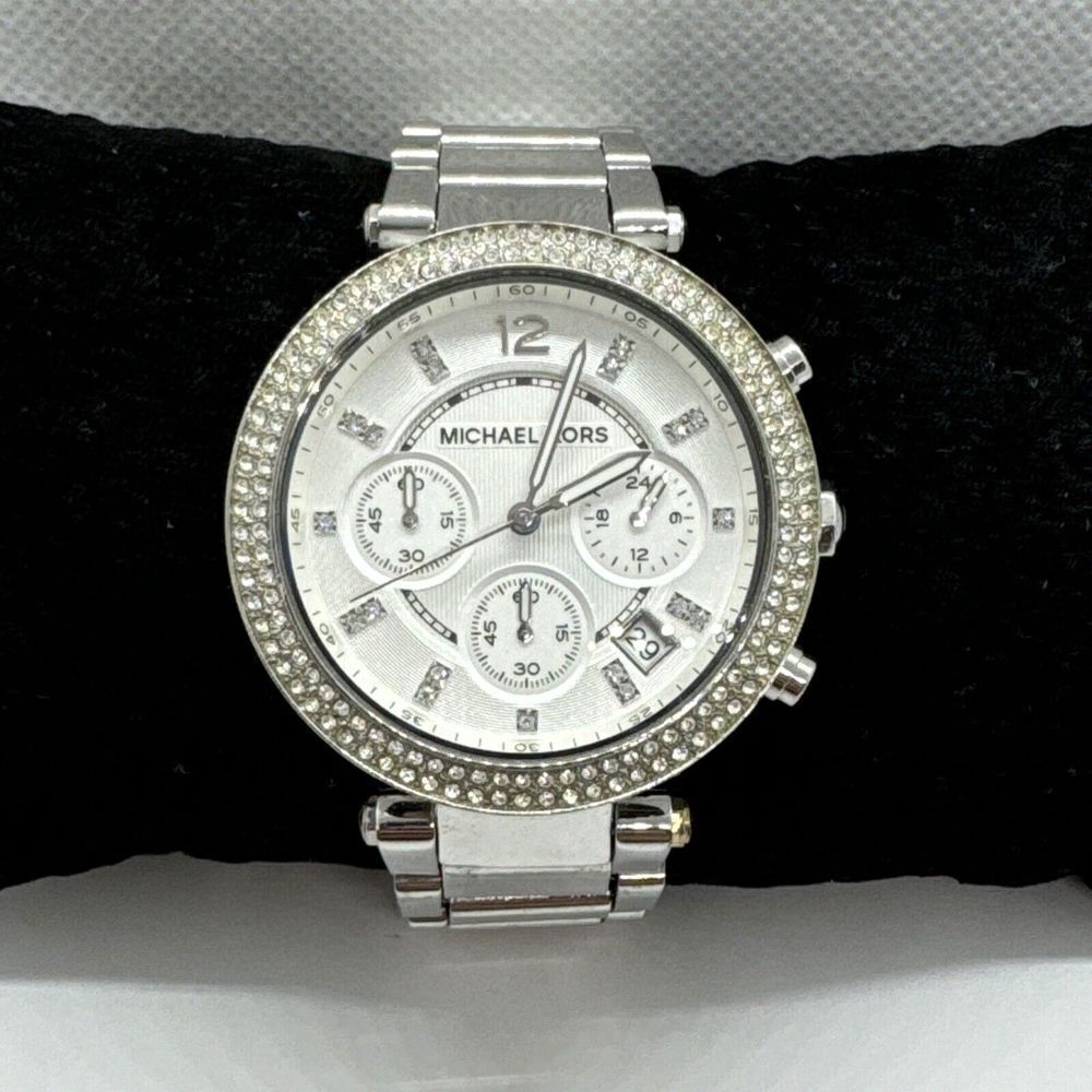 Michael Kors MK5353 Women Silver Stainless Steel Analog Dial Wrist Watch JNA397